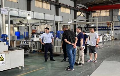 Los líderes de XCMG, Zoomlion y Liugong visitaron el taller HEADMAN